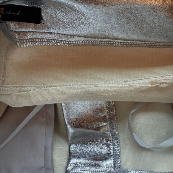 7 For All Mankind Faux Leather Silver straight leg Pants size Medium NWT FLAW - Picture 11 of 11